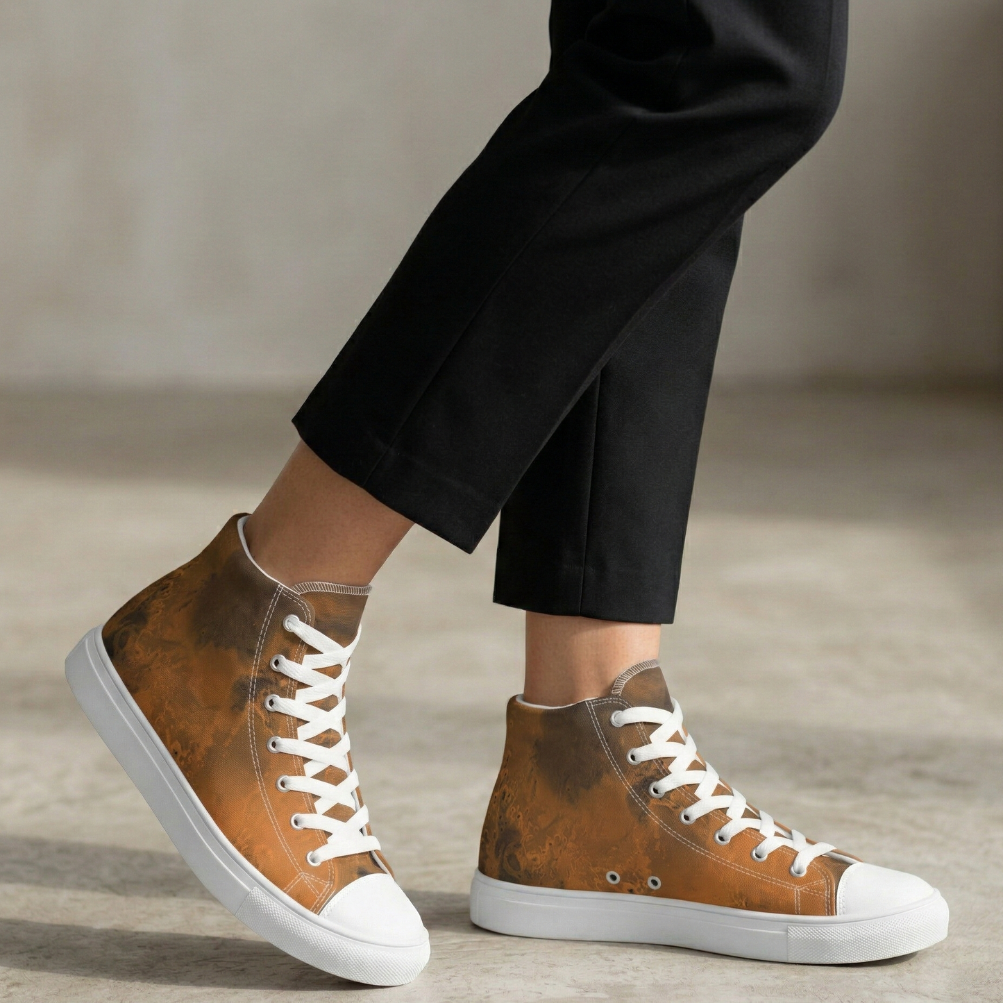 MARSO PAVIRŠIAUS MOTERIŠKI BATAI